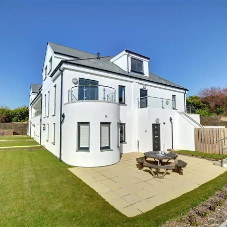 1 Seaspell Apartment Saint Merryn